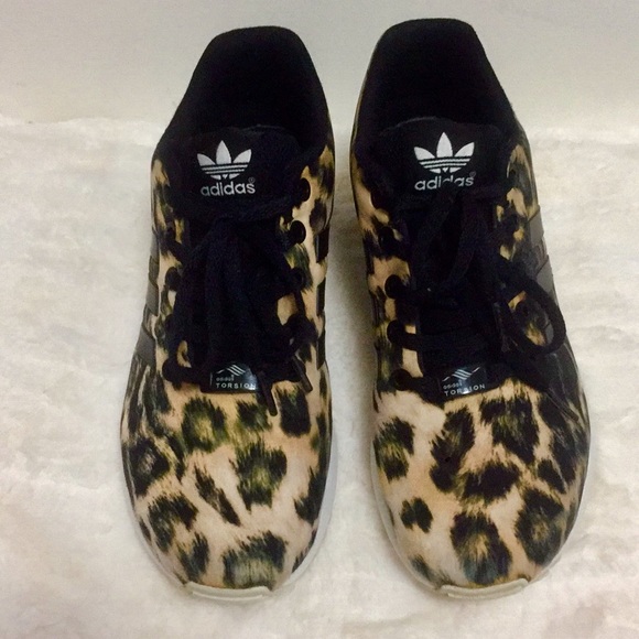 adidas torsion leopard